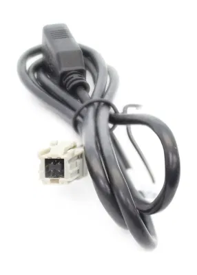 Adaptateur pour connecter des clés USB au câble USB de la radio OEM Nissan pour Toyota